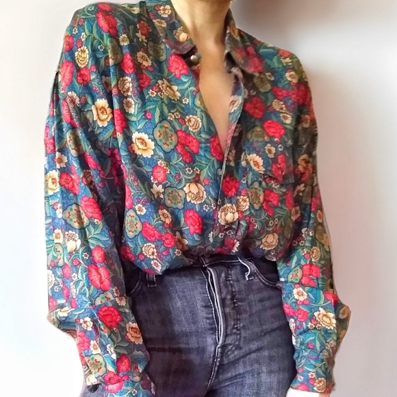 Vintage Tops - Vtg 90s Oversized Button Down Shirt